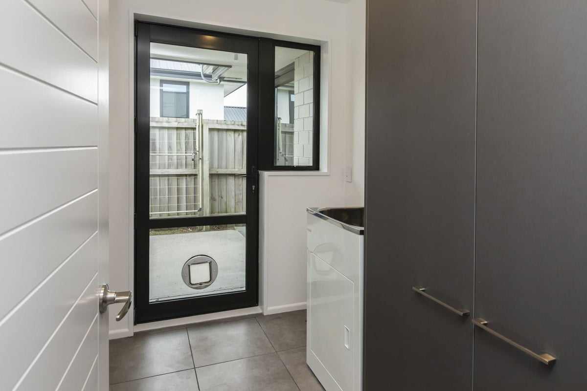 21 Kingsbridge Drive, Burwood, Christchurch - Carousel 18