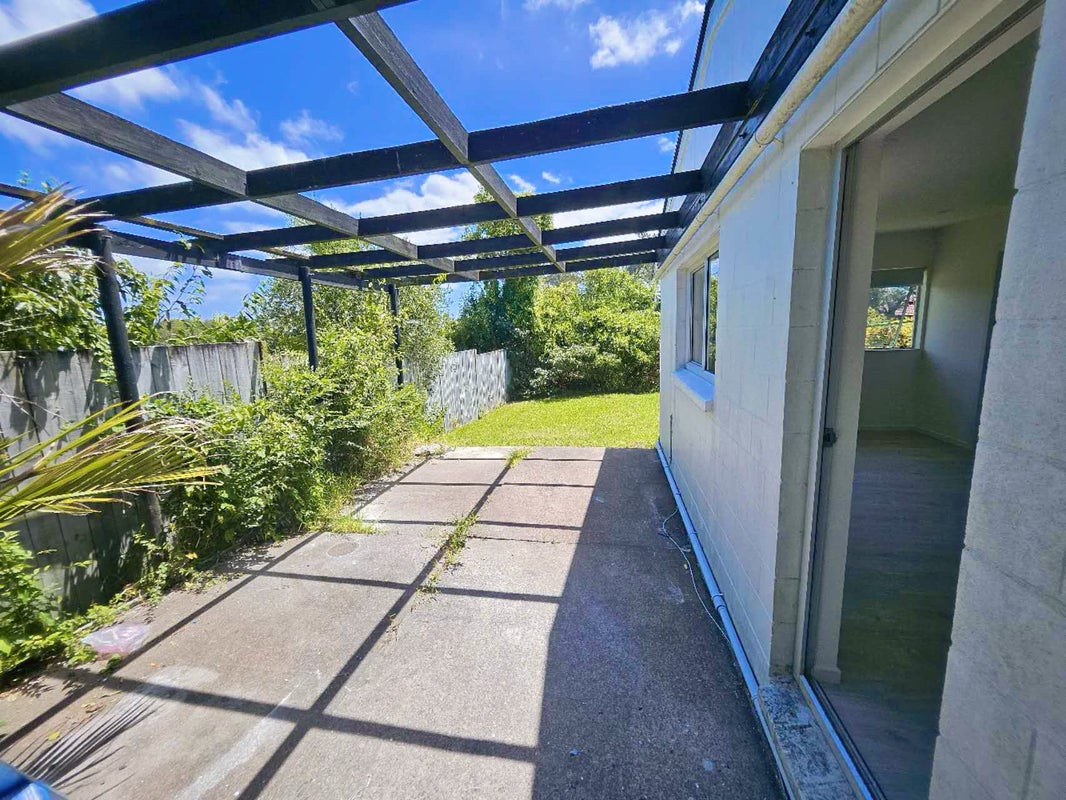 69A Farquhar Road, Glendene, Auckland - Carousel 1