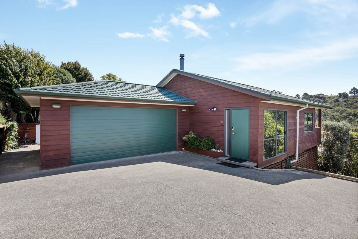 26 Coastal Heights, Stillwater, Silverdale - Carousel 1