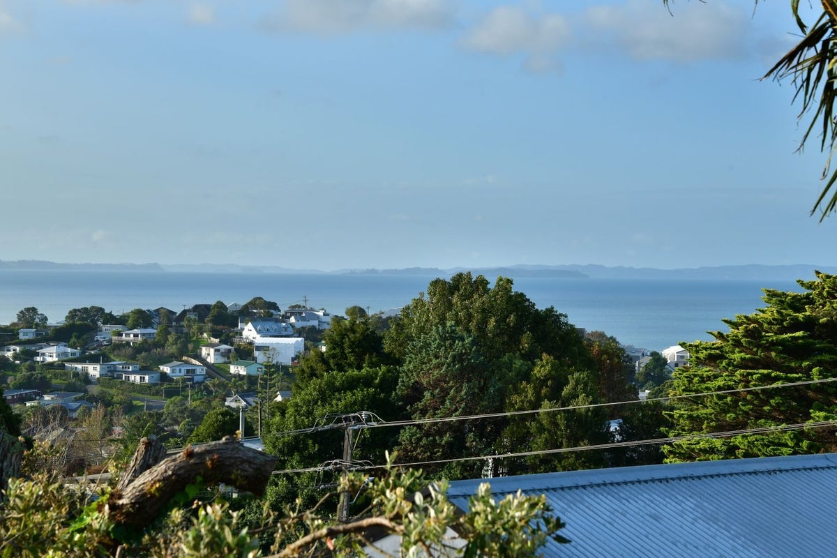 2/603 Whangaparaoa Road, Stanmore Bay, Whangaparaoa - Carousel 14