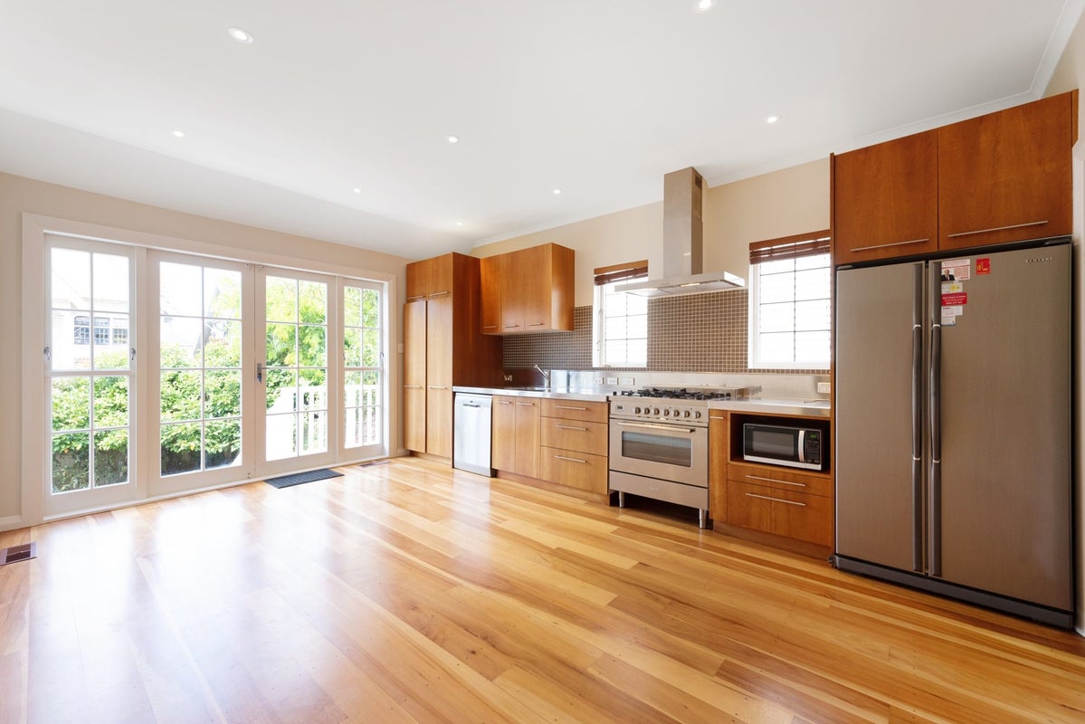 16 Burnell Avenue, Thorndon, Wellington - Carousel 2