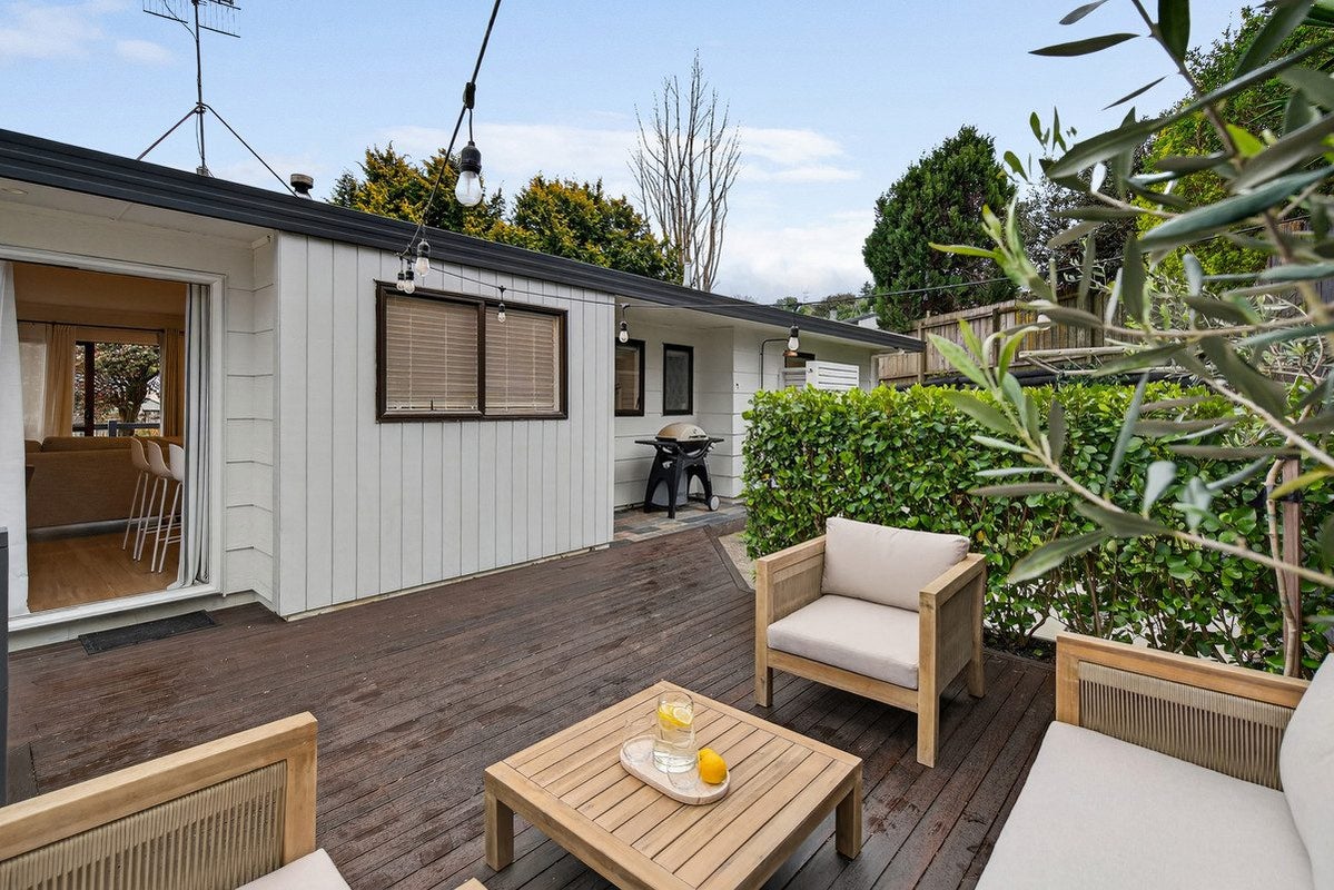 14B Pokapu Place, Bethlehem, Tauranga - Carousel 1