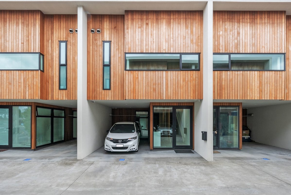 2/2 Matatua Road, Raumati Beach, Paraparaumu - Carousel 2