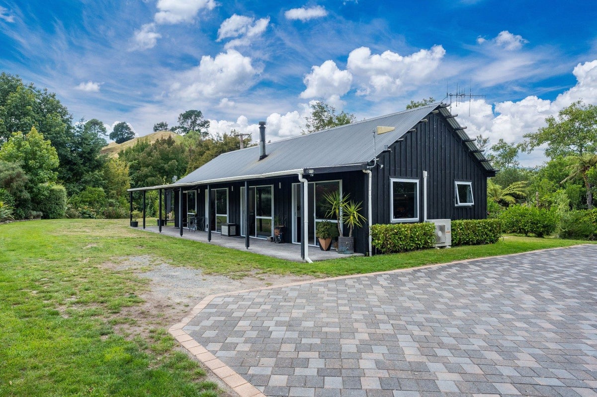 34 Hurunui Lane, Kinloch, Taupo - Carousel 2