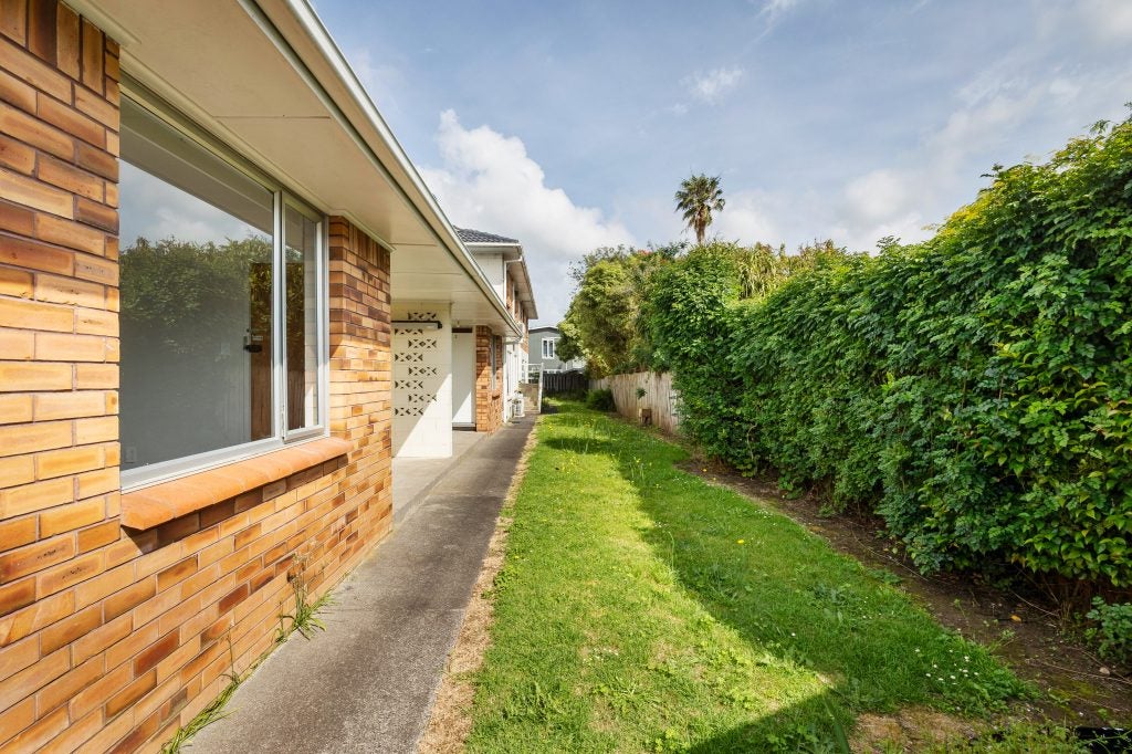 1/45 Willcott Street, Mount Albert, Auckland - Carousel 9