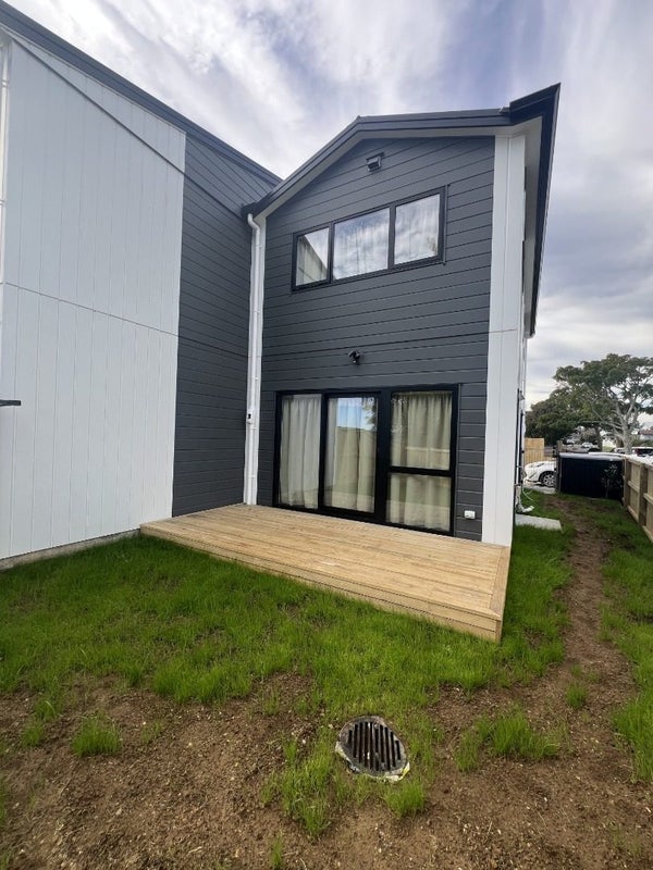 2 Adel Place, Weymouth, Auckland - Carousel 2