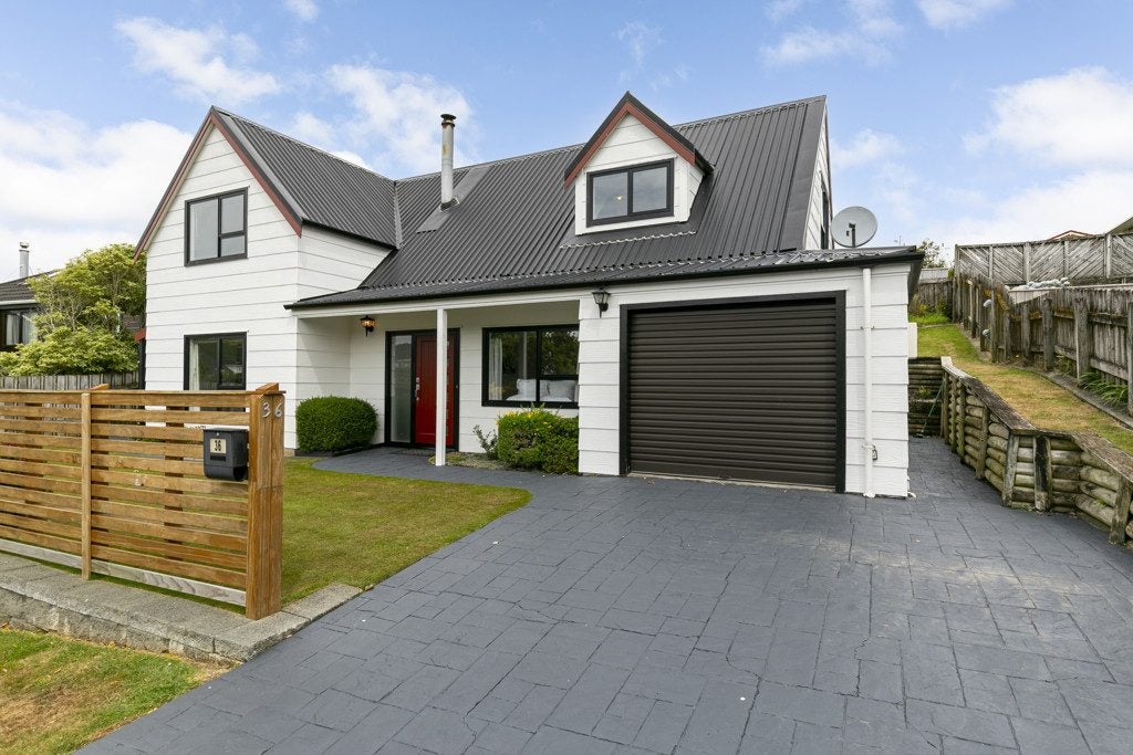 36 Lakewood Avenue, Churton Park, Wellington - Carousel 1