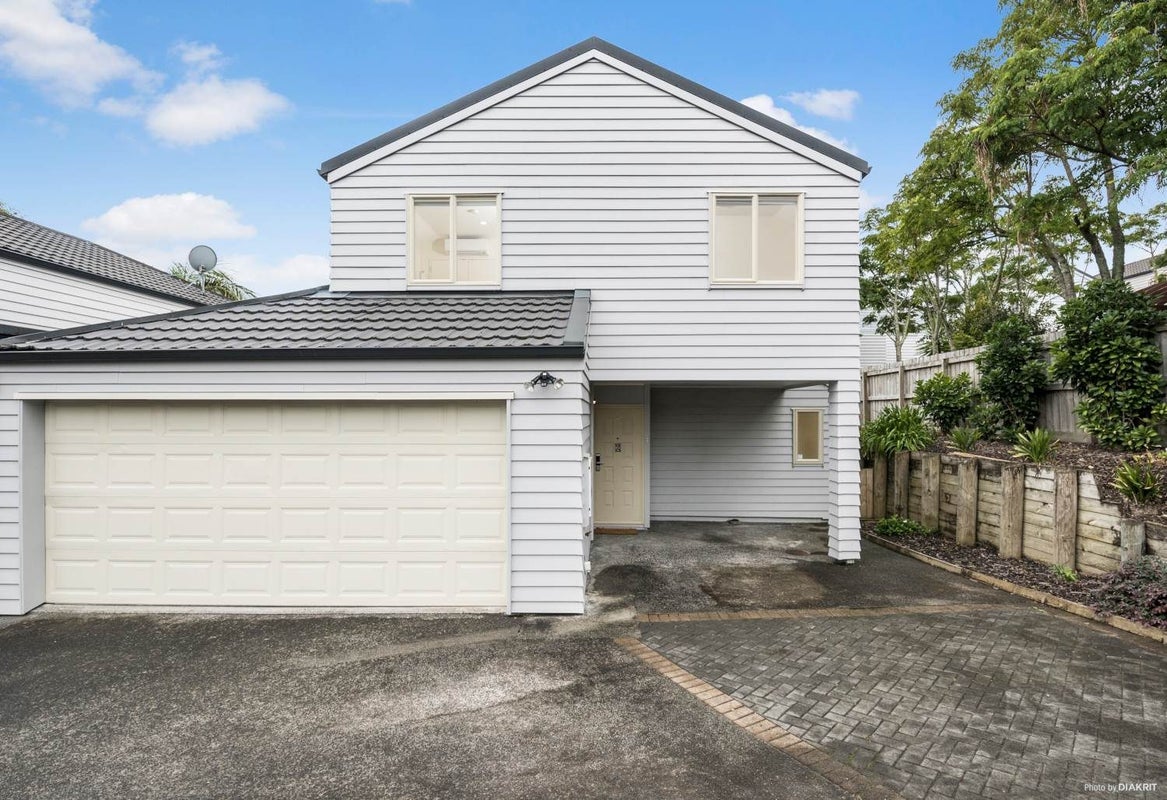 2/24 Fields Parade, Oteha, Auckland - Carousel 1