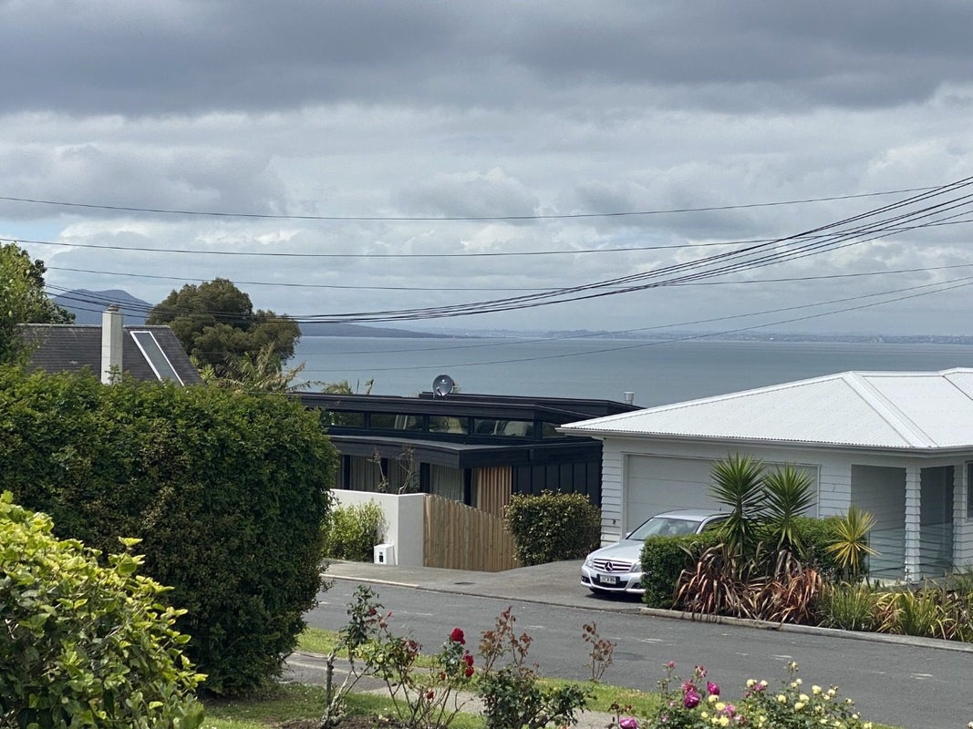 2 Clifton Road, Waiake, Auckland - Carousel 10