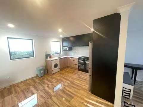 1/4 Anne Road, Hillcrest, Auckland - Carousel 2