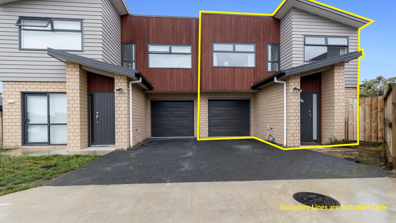 2/1 Epping Place, Dinsdale, Hamilton - Carousel 1