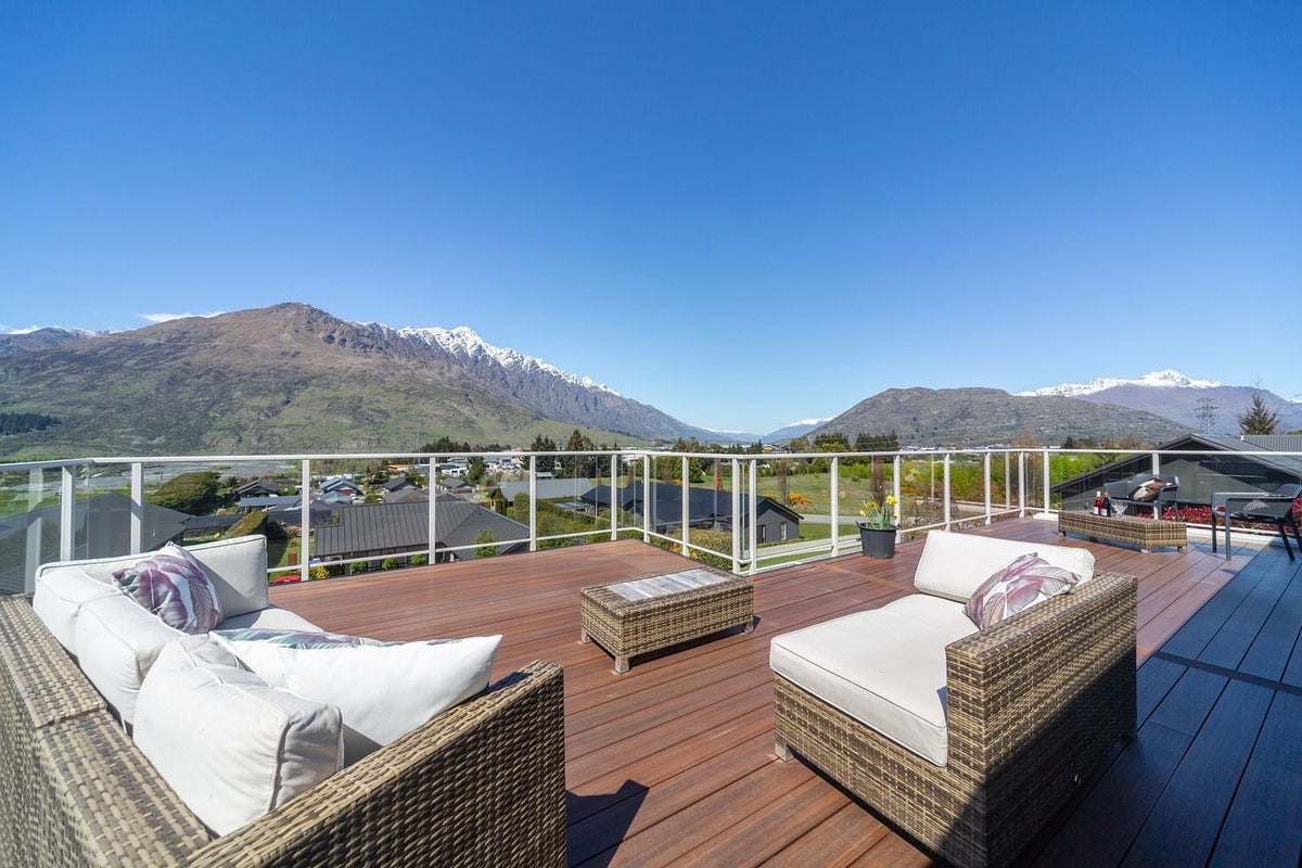 3 Batsford Lane, Lower Shotover, Queenstown - Carousel 1