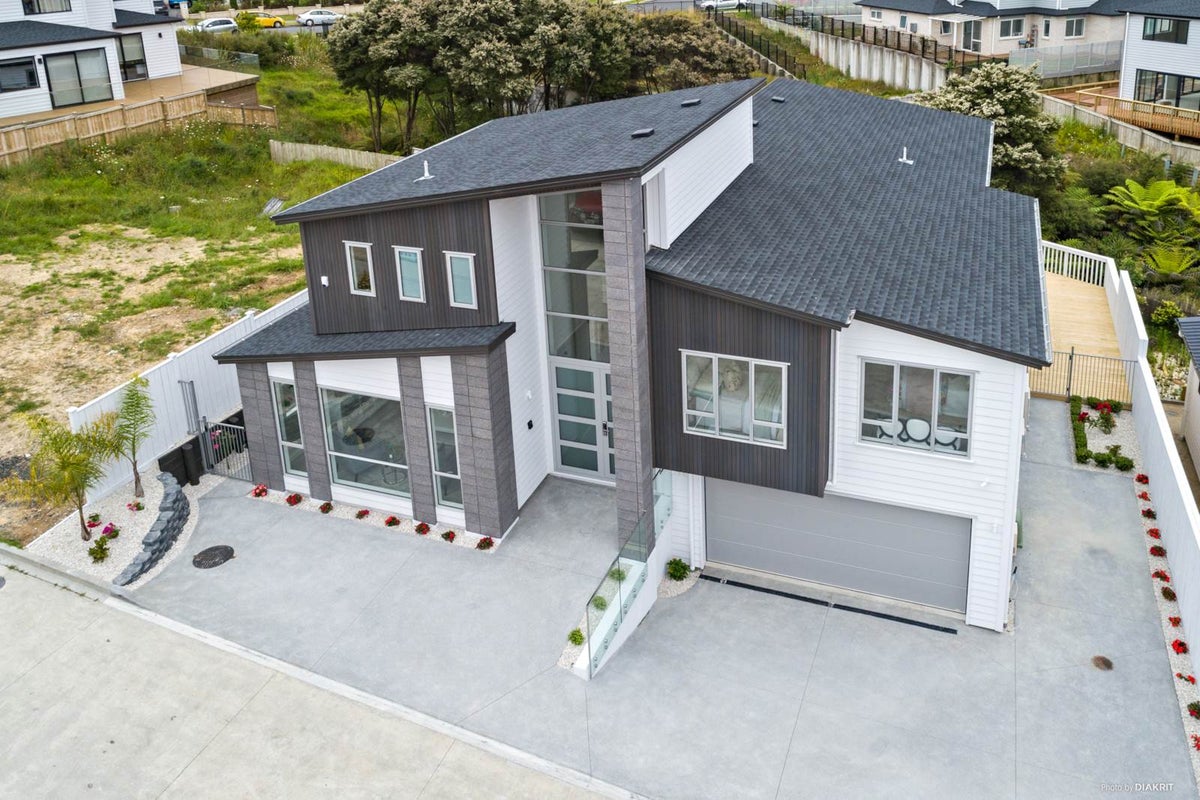 5 Carnell Lane, Pinehill, Auckland - Carousel 1