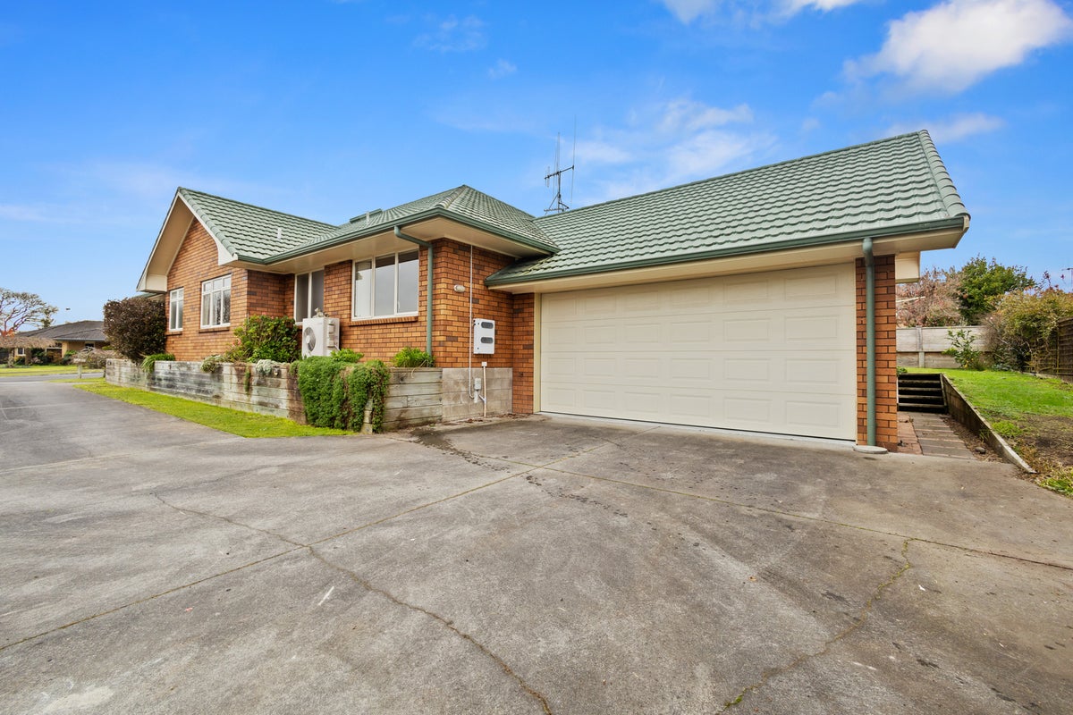 4 Hunt Grove, Leamington, Cambridge - Carousel 17