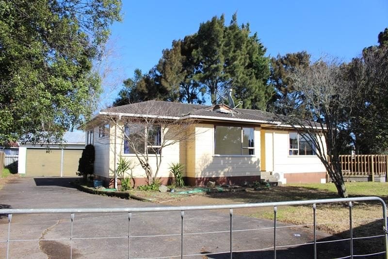 44 Hyperion Drive, Randwick Park, Auckland - Carousel 1