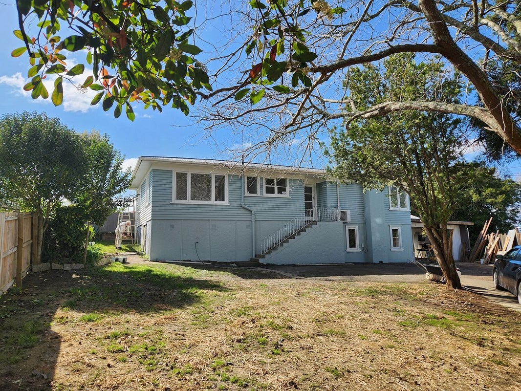 8A Alston Avenue, Kelston, Auckland - Carousel 1