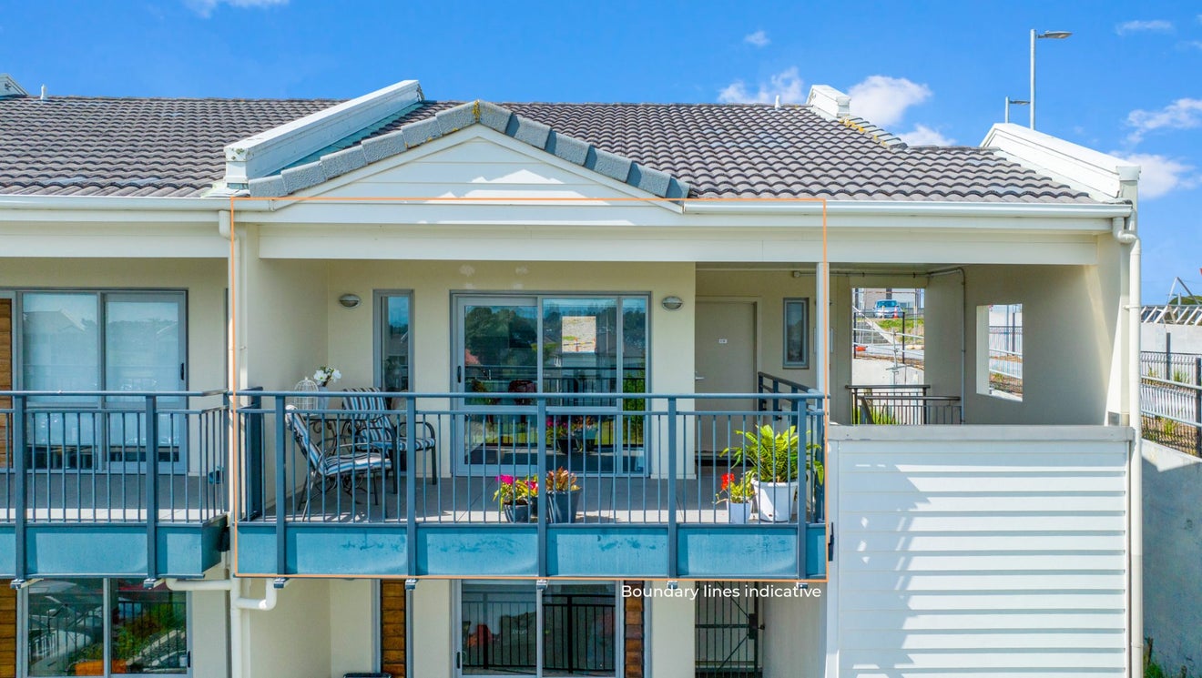 18E/71 Spencer Road, Oteha, Auckland - Carousel 1