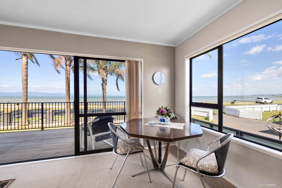 889 East Coast Road, KAIAUA, MIRANDA - Carousel 2