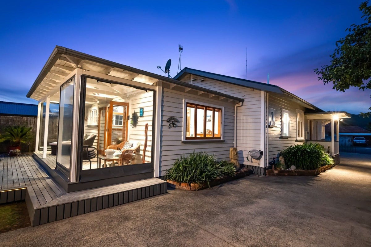 1 Zealandia Street, Kensington, Whangarei - Carousel 2