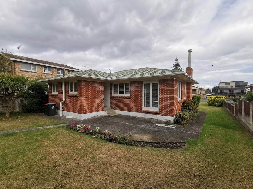 370 Ellerslie-Panmure Highway, Mount Wellington, Auckland - Carousel 2
