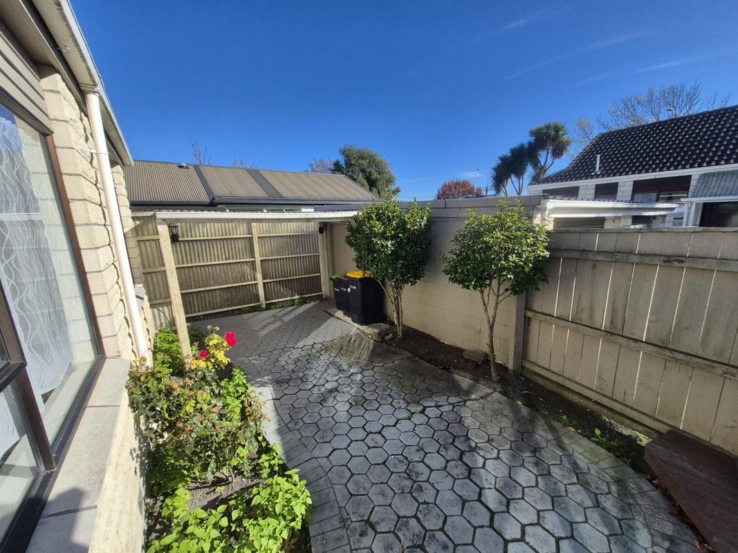 2/92 North Avon Road, Richmond, Christchurch - Carousel 12