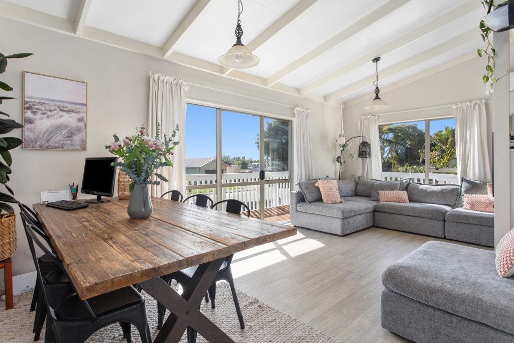 1 Western Close, Matata, Whakatane - Carousel 2