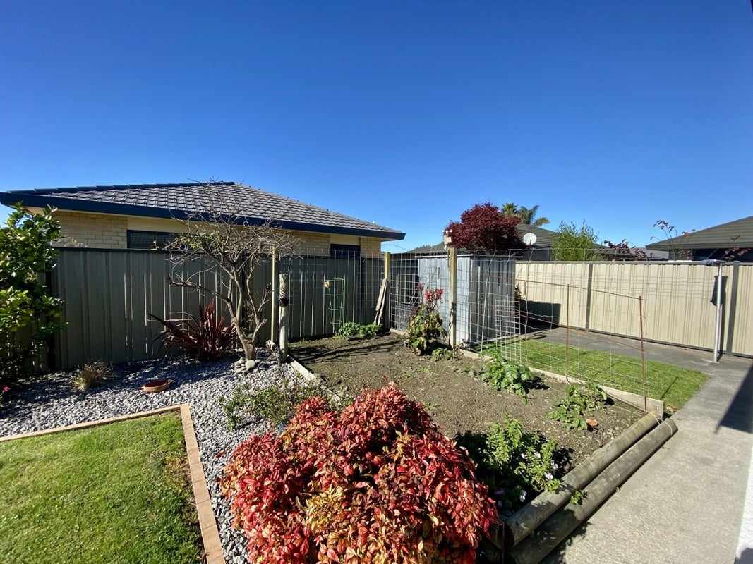 9 Flemington Place, Taradale, Napier - Carousel 17