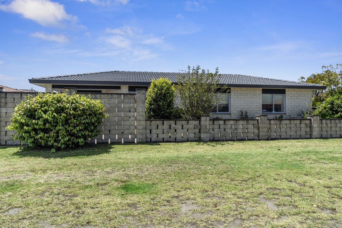 203A Grenada Street, Mount Maunganui, Mount Maunganui - Carousel 1