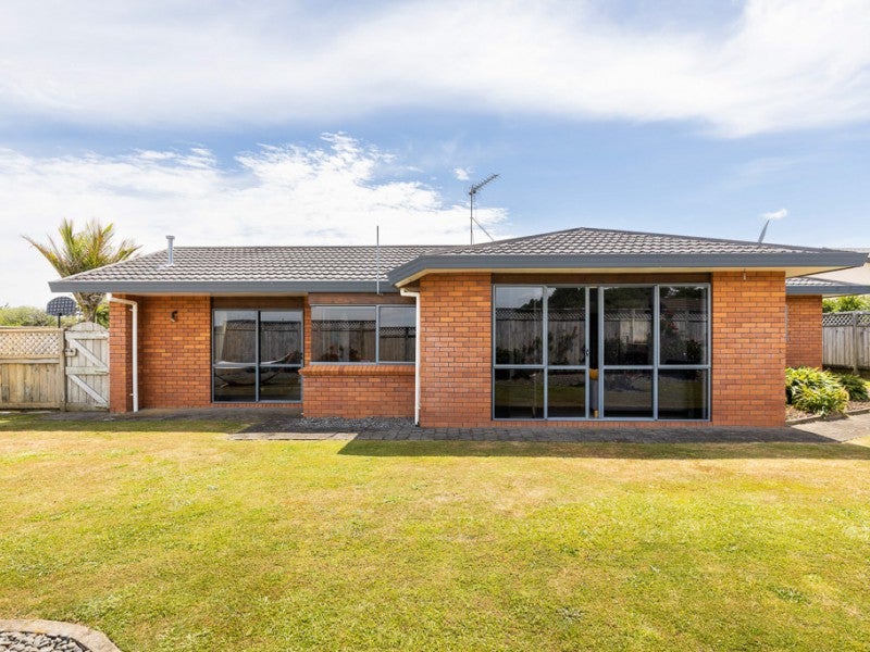 68 Branch Road, Highlands Park, New Plymouth - Carousel 26