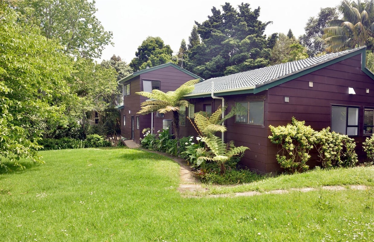 9 Geoffrey Road, Torbay, Auckland - Carousel 1