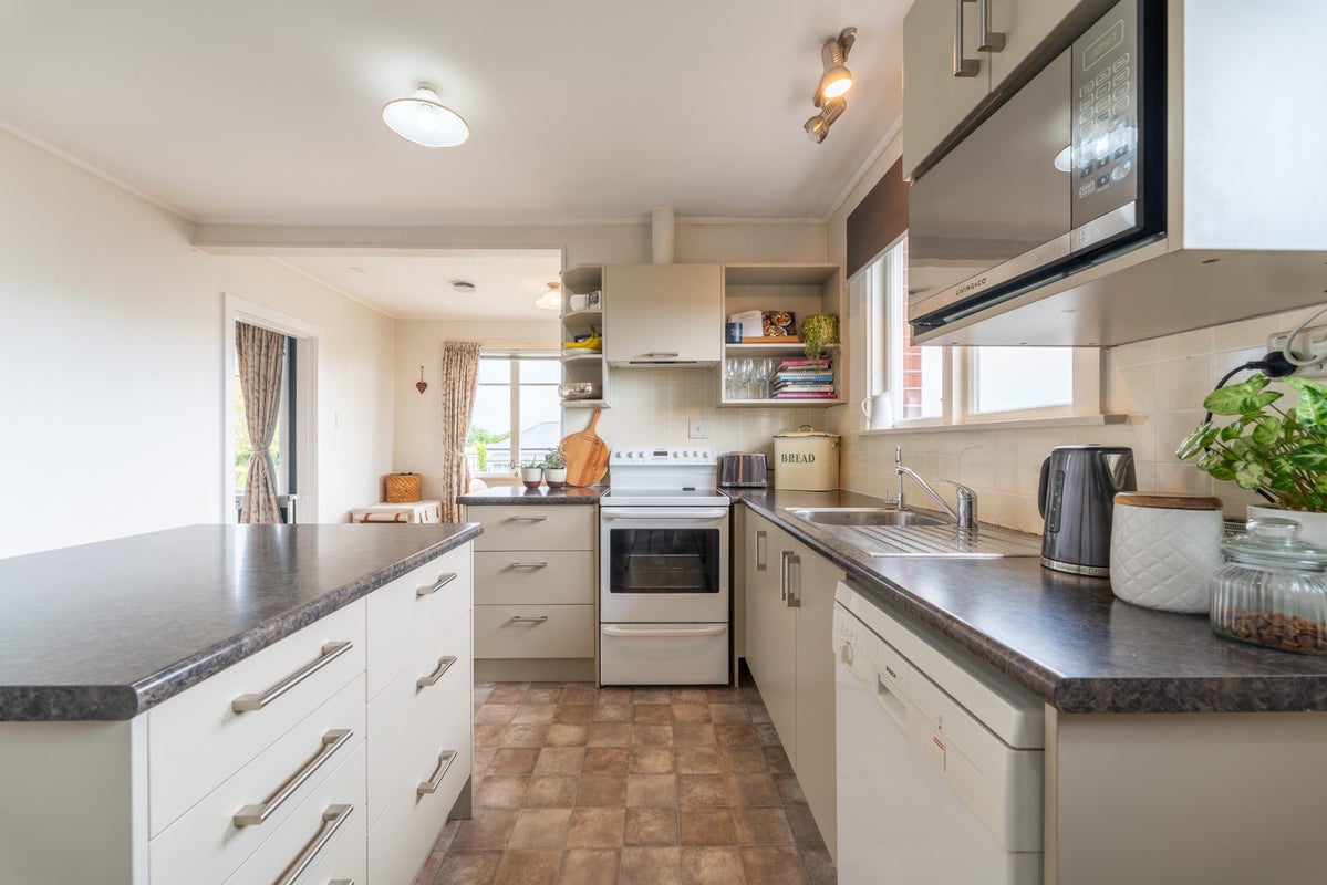 26 College Road, Parkside, Timaru - Carousel 2