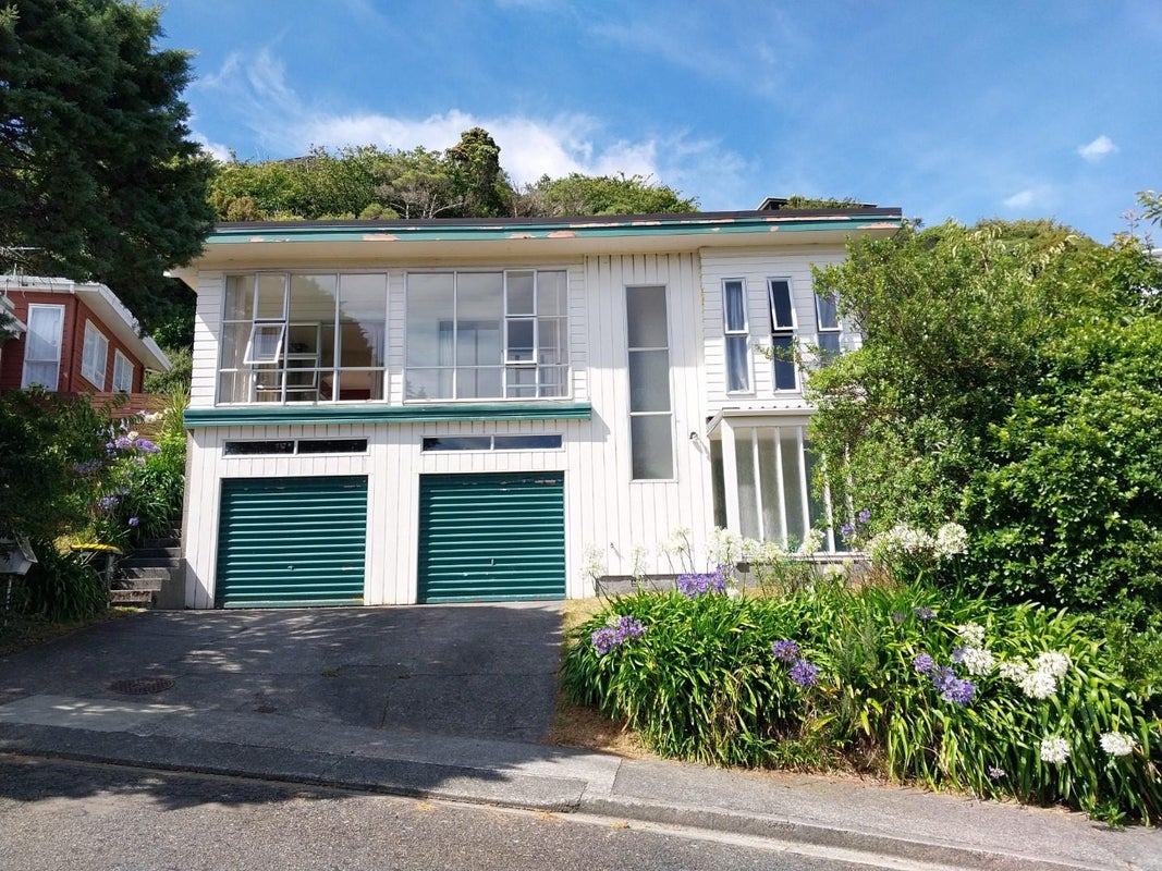 4 Lynmouth Avenue, Karori, Wellington - Carousel 1
