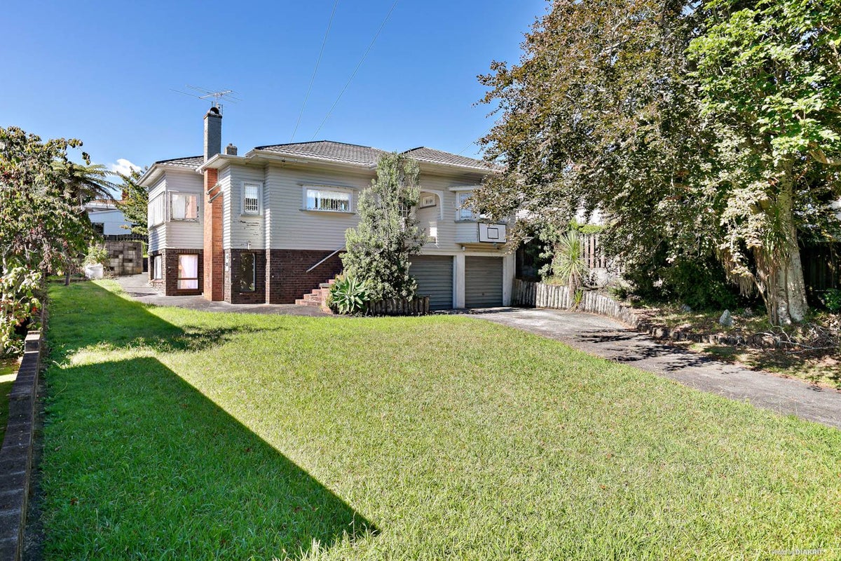 16 Ferryhill Road, Epsom, Auckland - Carousel 1