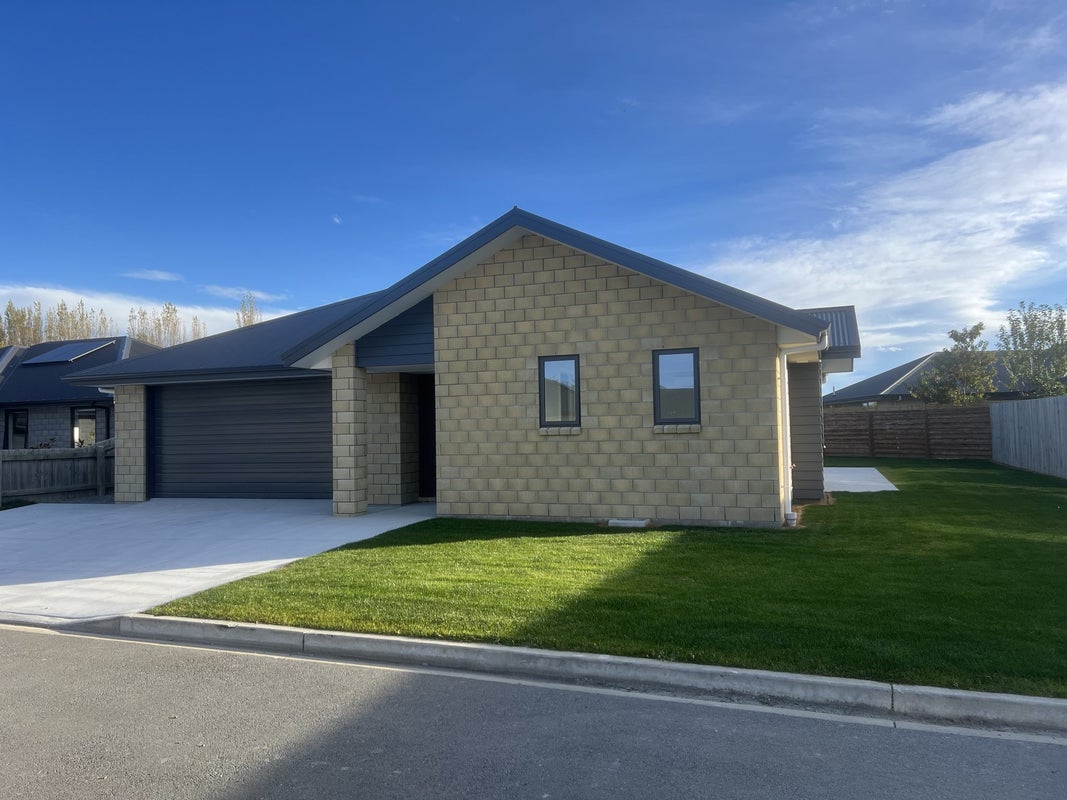 20 Geoff Geering Drive, Netherby, Ashburton - Carousel 1