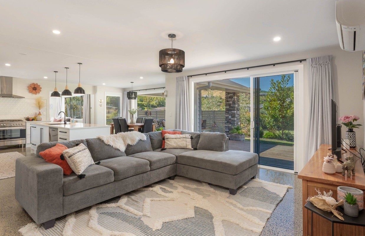 65 Dalmore Way, Acacia Bay, Taupo - Carousel 2
