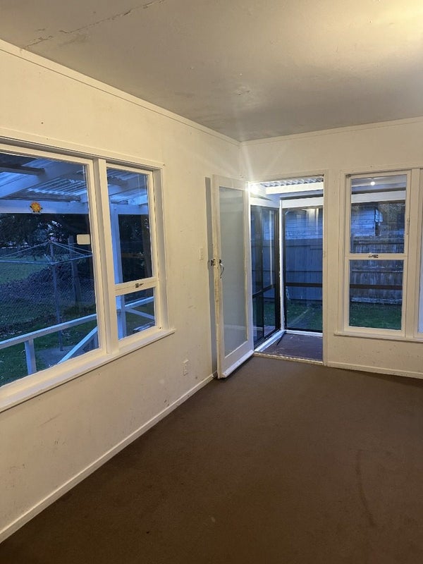 4/39 Miro Street, New Lynn, Auckland - Carousel 2