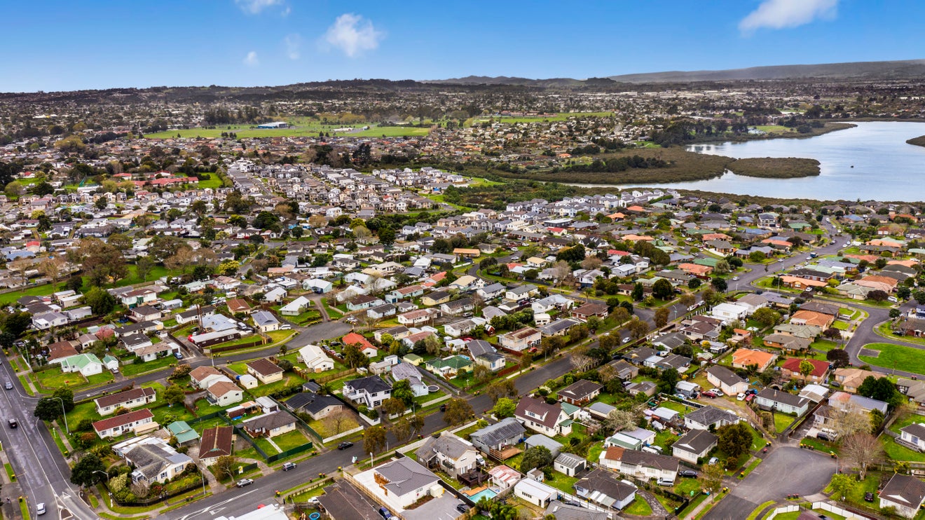7 Waimahia Avenue, Weymouth, Auckland - Carousel 14