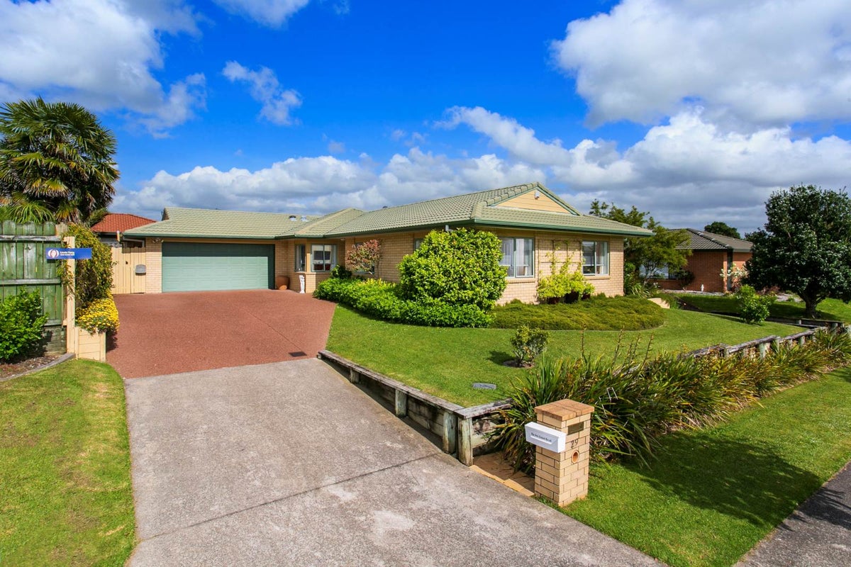 29 Vanderbilt Parade, Albany, Auckland - Carousel 1