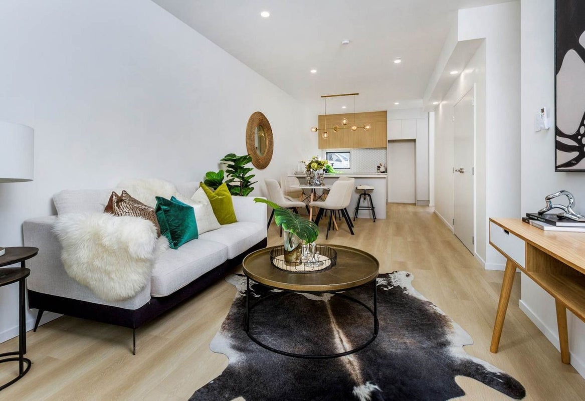 5 Papa Takaro Lane, Flat Bush, Auckland - Carousel 1