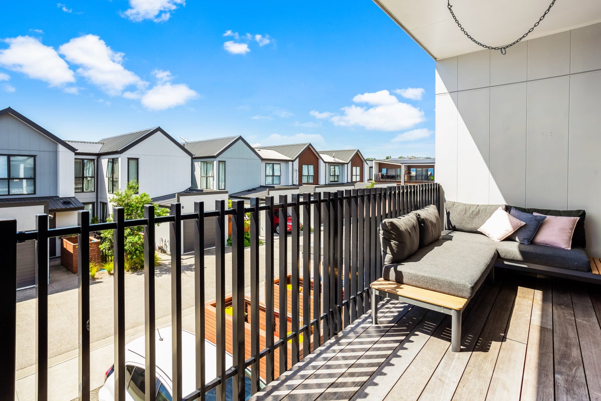 2/7 Paketai Lane, Beachlands, Auckland - Carousel 2