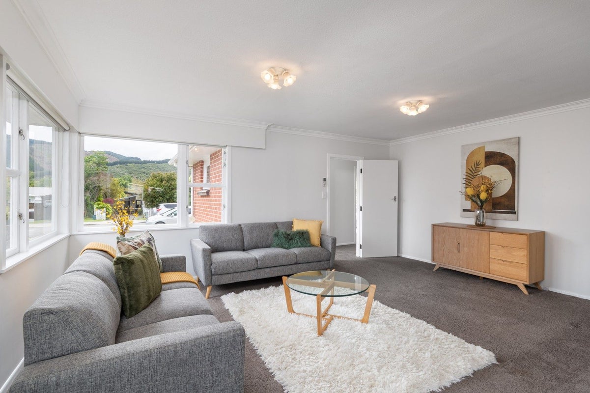 6 Ruru Crescent, Heretaunga, Upper Hutt - Carousel 2