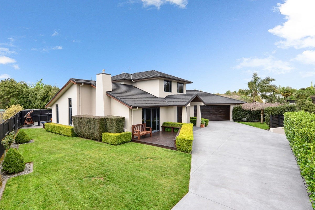 9 Milbrook Place, Chartwell, Hamilton - Carousel 1