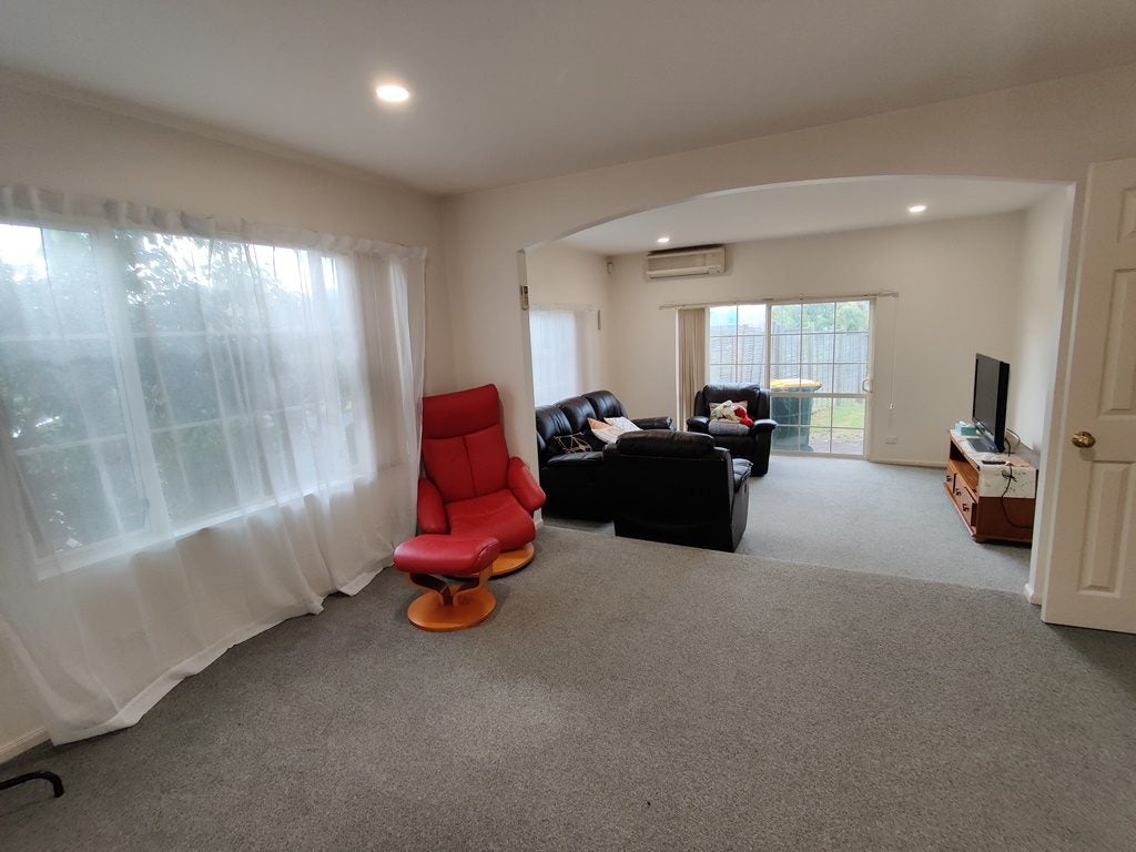 22 Anaheim Boulevard, Shamrock Park, Auckland - Carousel 2