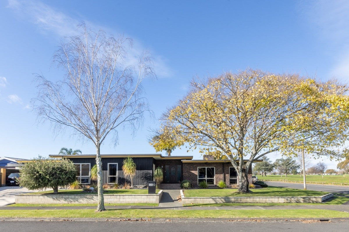 128 Freyberg Avenue, Tamatea, Napier - Carousel 1
