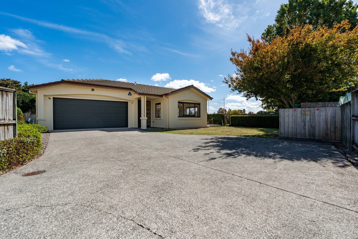 14 Gallery Grove, Flagstaff, Hamilton - Carousel 1