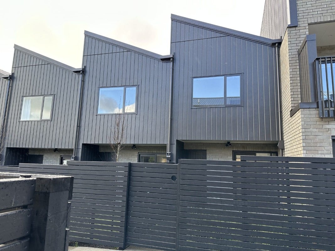 22/28 Westgate Drive, Westgate, Auckland - Carousel 1