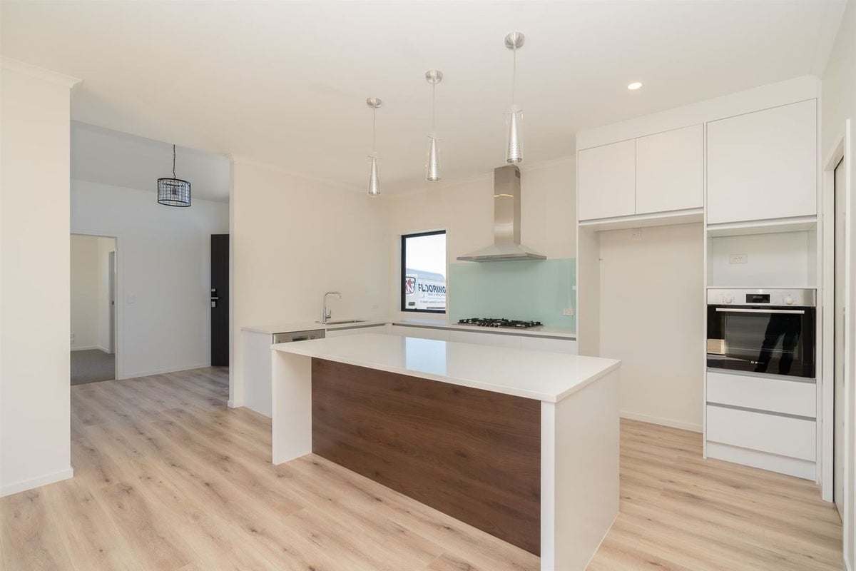 7 Reponui Court, Rototuna North, Hamilton - Carousel 2