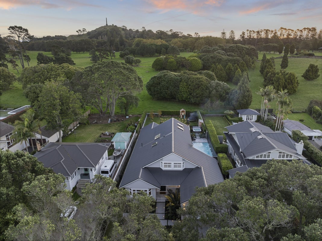 39 Maungakiekie Avenue, Greenlane, Auckland - Carousel 2