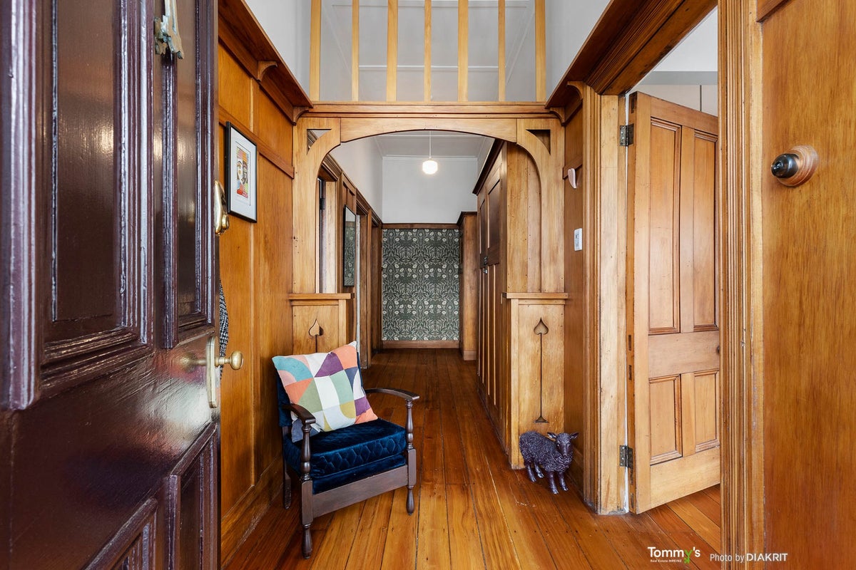 4 Millward Street, Newtown, Wellington - Carousel 2
