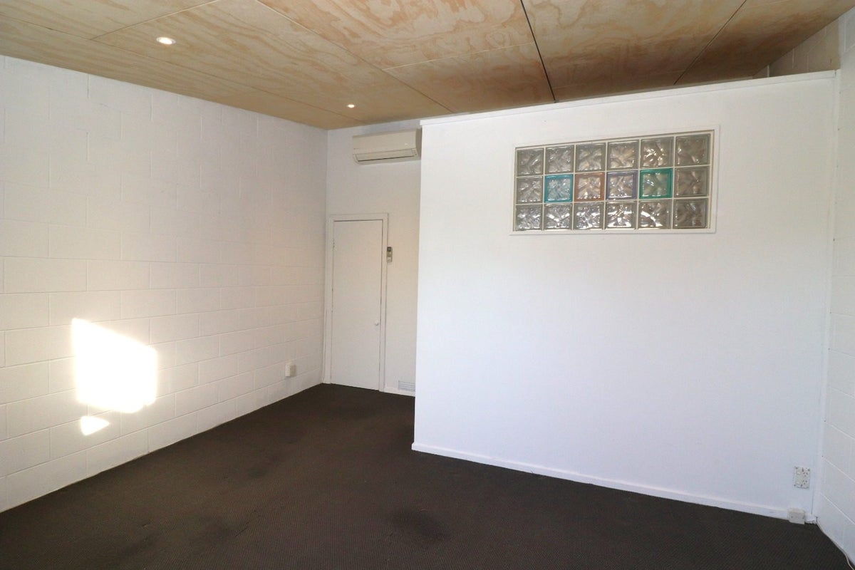 2/17 Brake Street, Upper Riccarton, Christchurch - Carousel 2